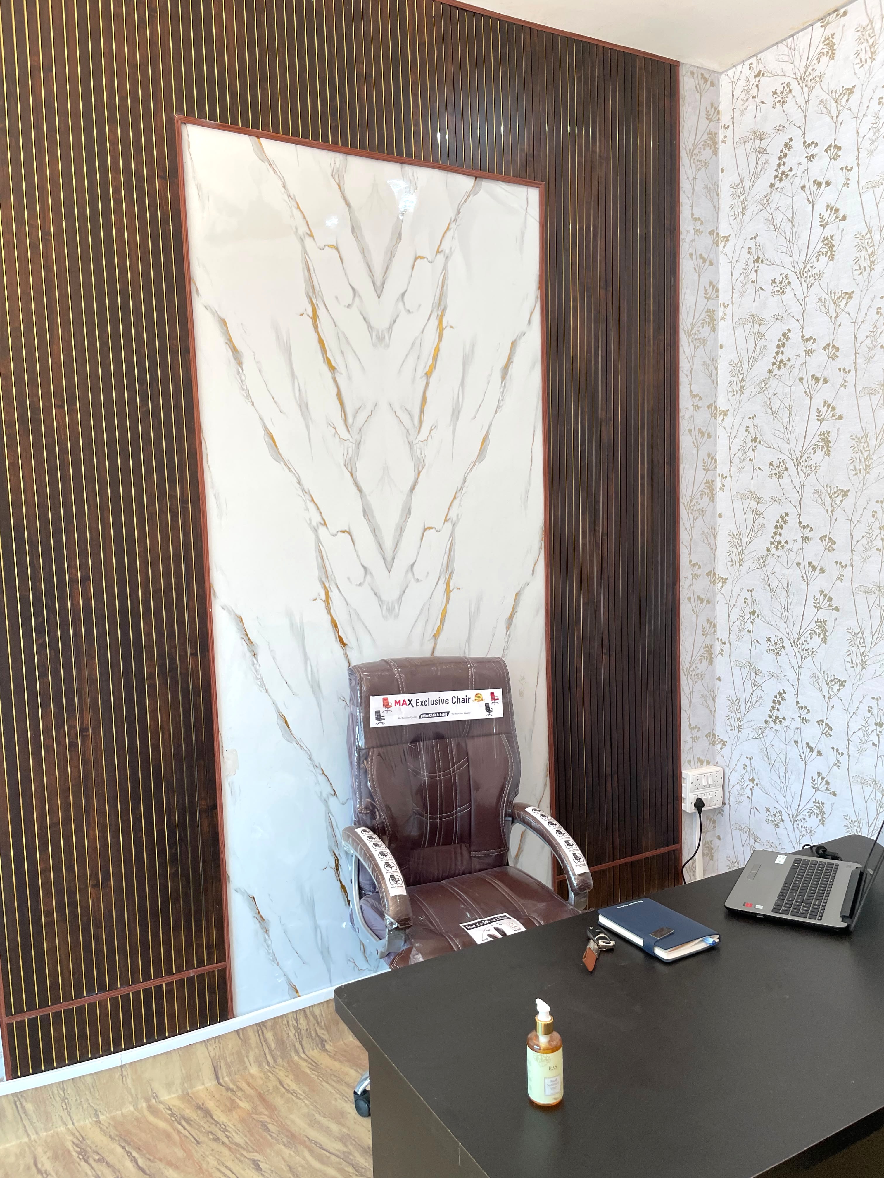 Rayaan Financial Services main cabin